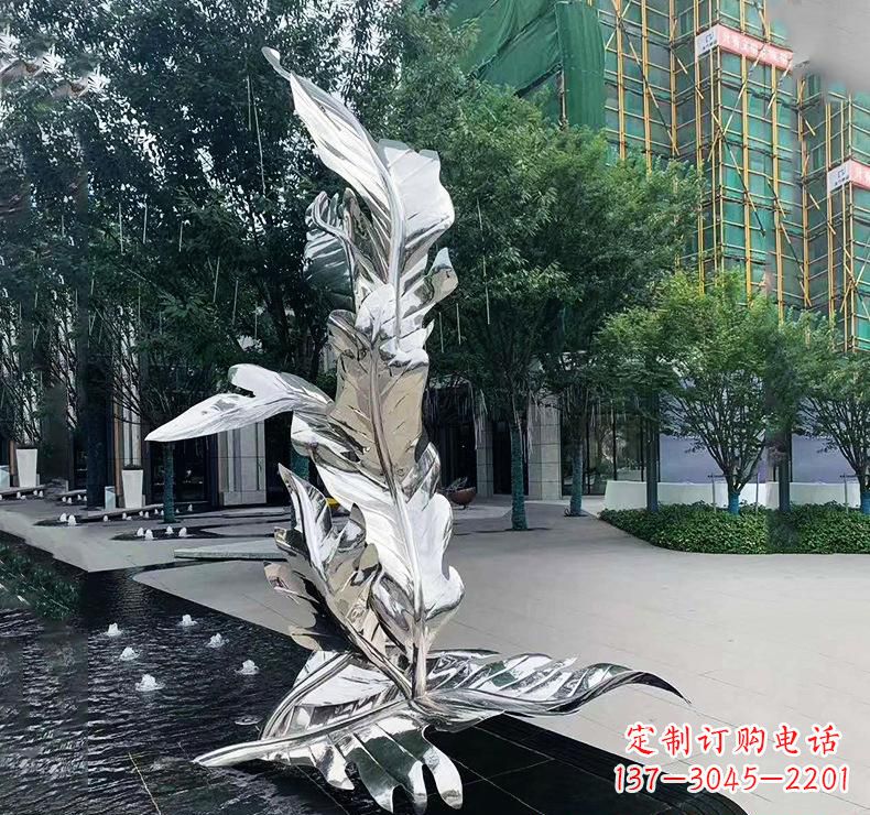 聊城不锈钢公园树叶雕塑精美绝伦