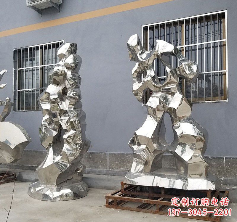 聊城太湖石雕塑精美的艺术品