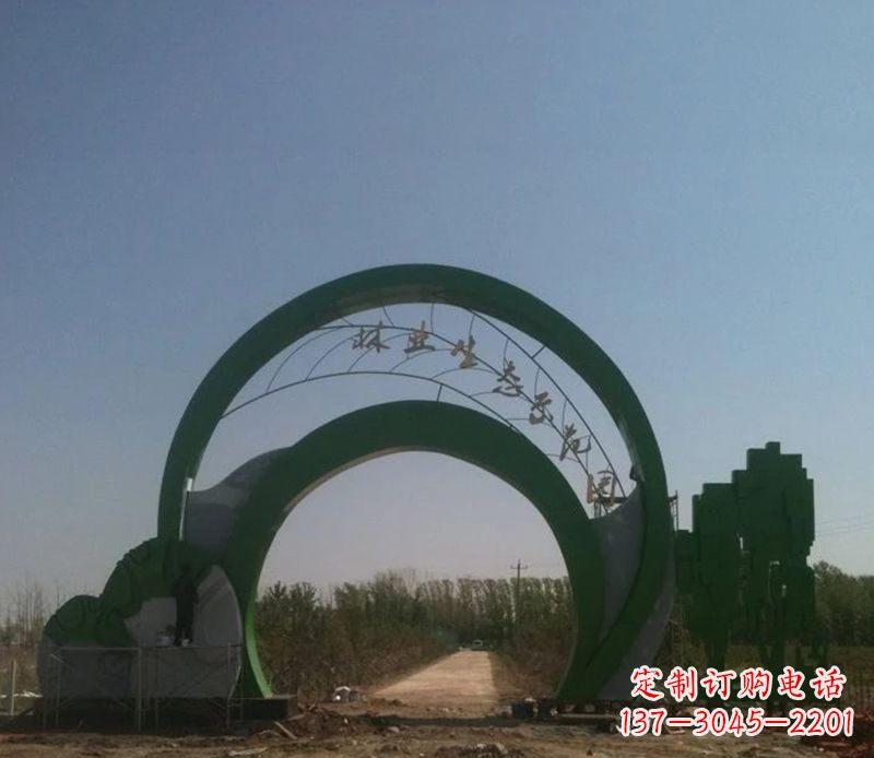 聊城不锈钢拱门雕塑给家园增添艺术气息