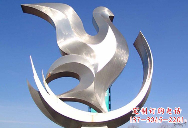 聊城不锈钢鸽子雕塑美丽的象征