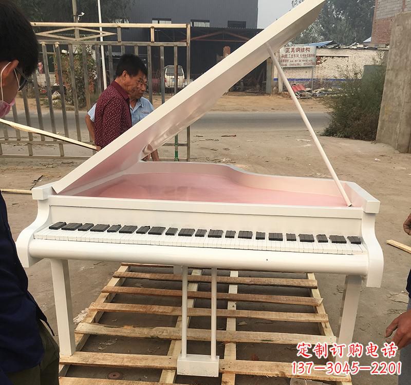 聊城不锈钢钢琴雕塑融合音乐与艺术的完美结合