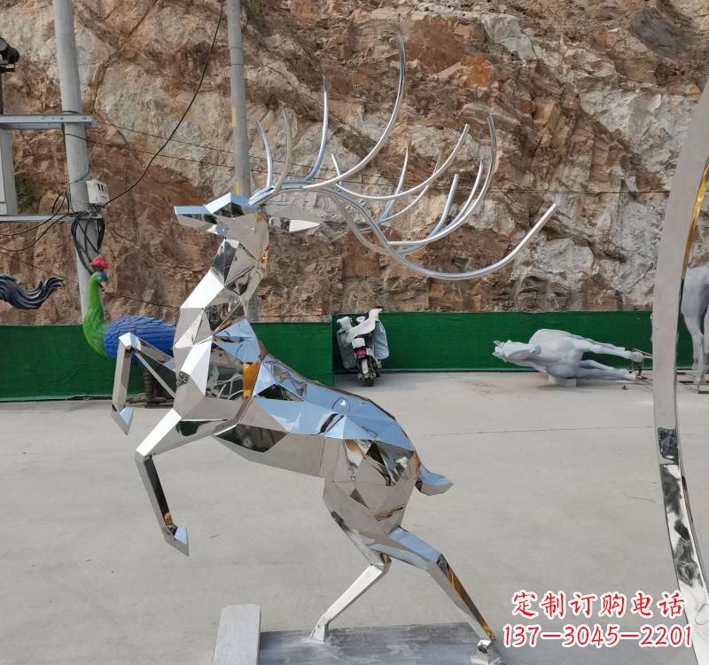 聊城梅花鹿雕塑美丽而神秘的存在