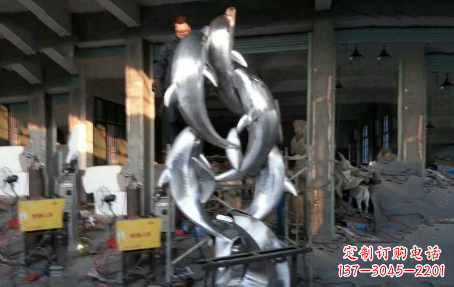 聊城不锈钢海豚雕塑漂亮的海洋艺术品