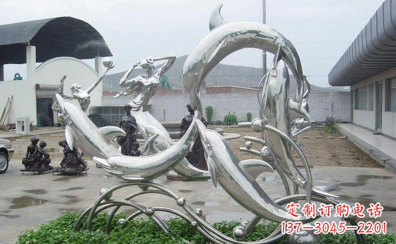 聊城不锈钢海豚的灵动嬉戏