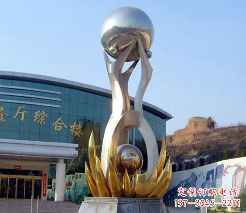 聊城不锈钢荷叶托球雕塑艺术之美