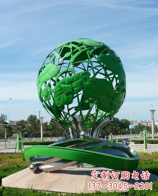 聊城荷叶穿梭的美丽雕塑