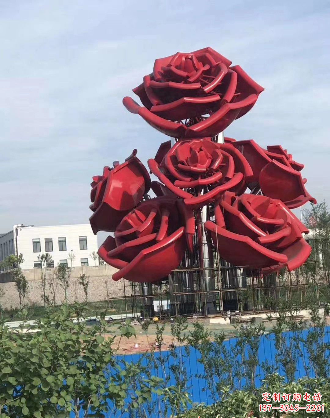 聊城不锈钢玫瑰雕塑象征爱与美