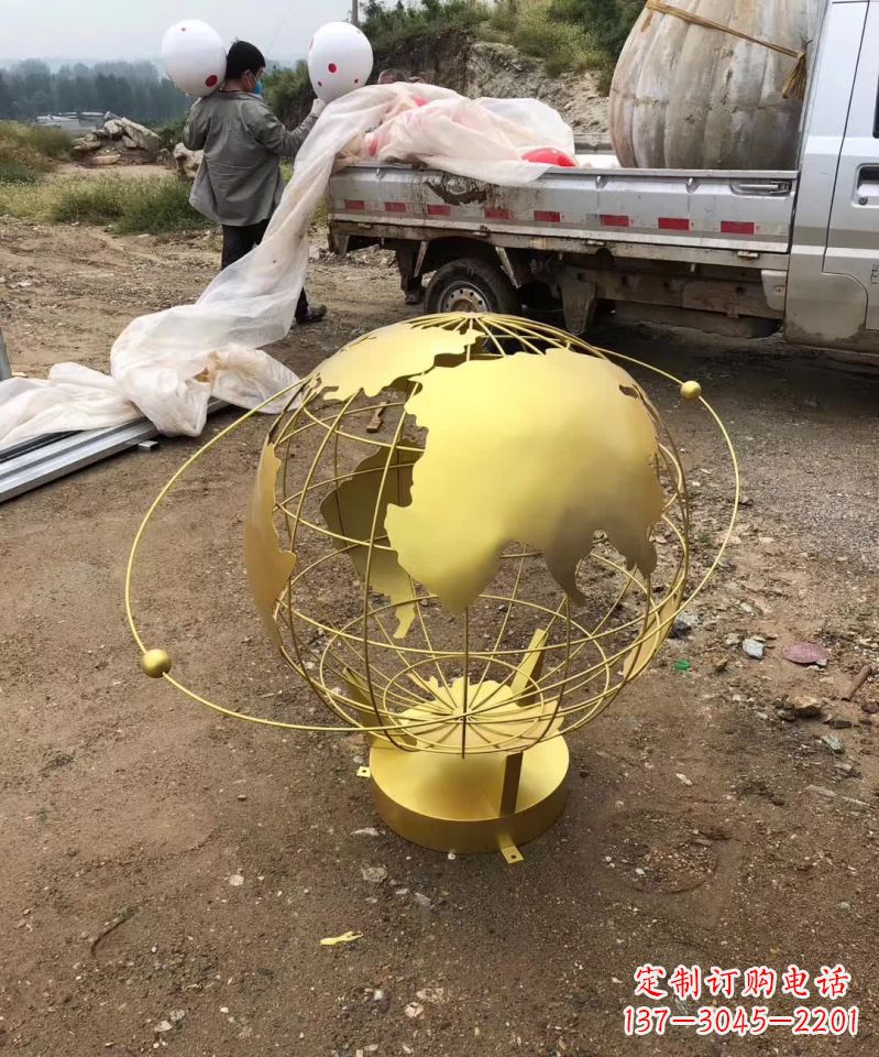 聊城不锈钢金属校园地球仪雕塑把环保理念展现在校园