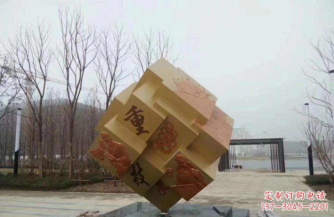 聊城不锈钢魔方雕塑给景观增添丰富多彩