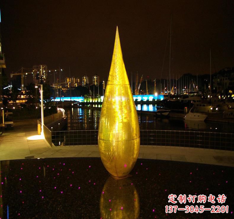 聊城不锈钢水滴雕塑给环境带来美丽