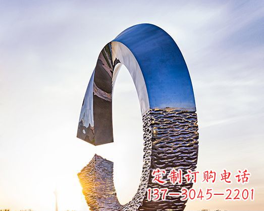 聊城不锈钢景观圆环雕塑环绕自然之美