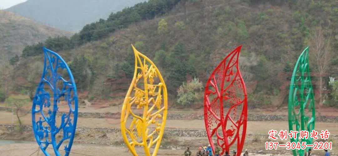 聊城不锈钢景区镂空树叶雕塑——美妙的自然之美