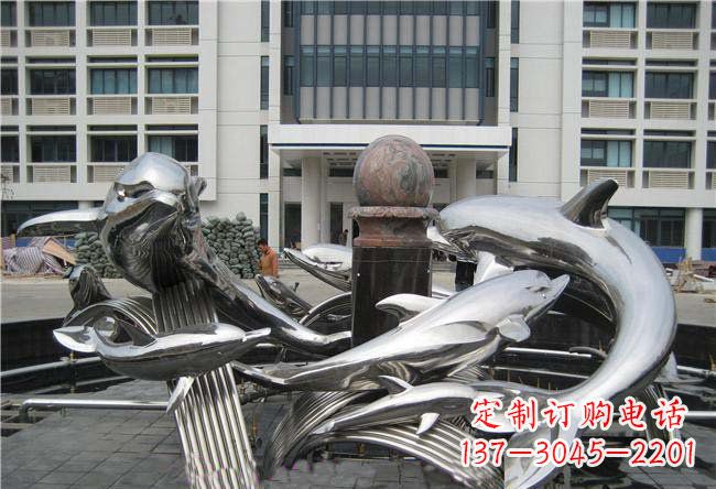 聊城海豚雕塑融合浪漫和优雅