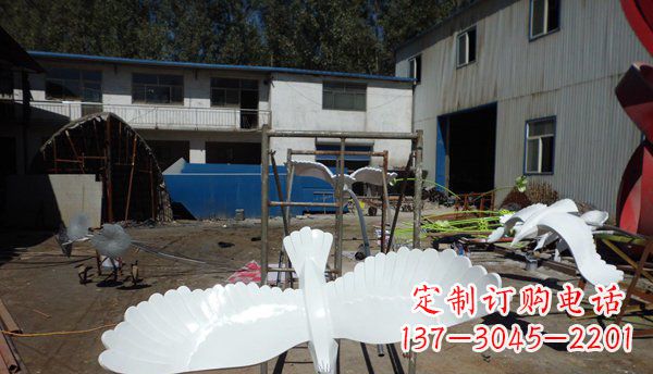 聊城不锈钢老鹰雕塑美丽的象征