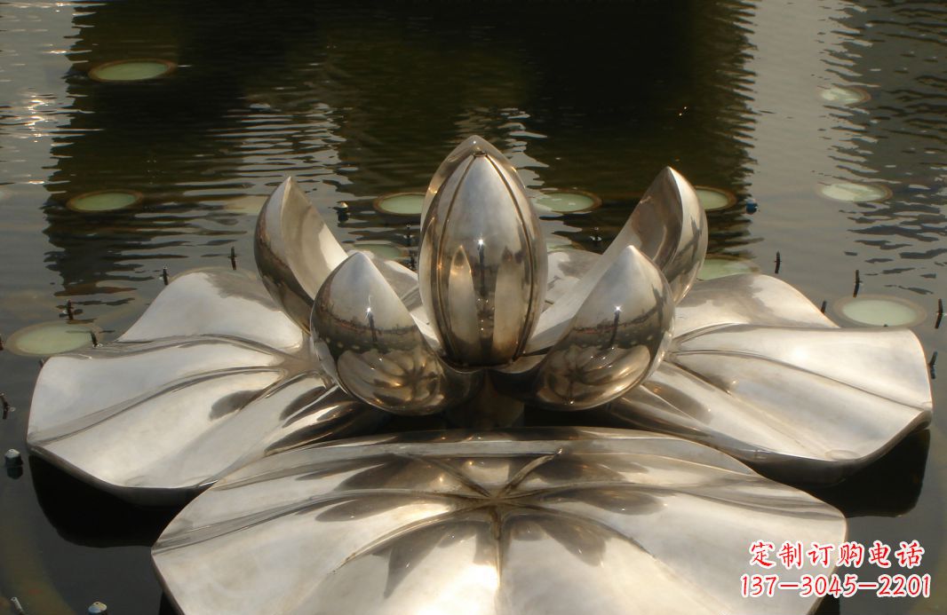 聊城不锈钢莲花雕塑绚丽多彩的艺术之美