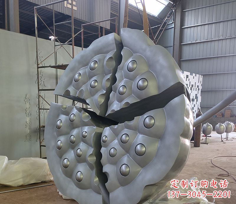 聊城不锈钢莲蓬雕塑精美外形 引人入胜
