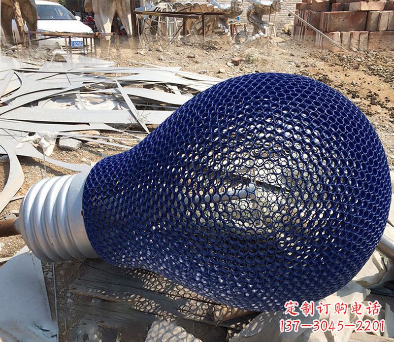 聊城不锈钢镂空灯泡雕塑精美灯光装置