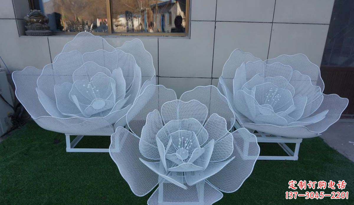 聊城不锈钢荷花雕塑一种精美而经久不衰的艺术品