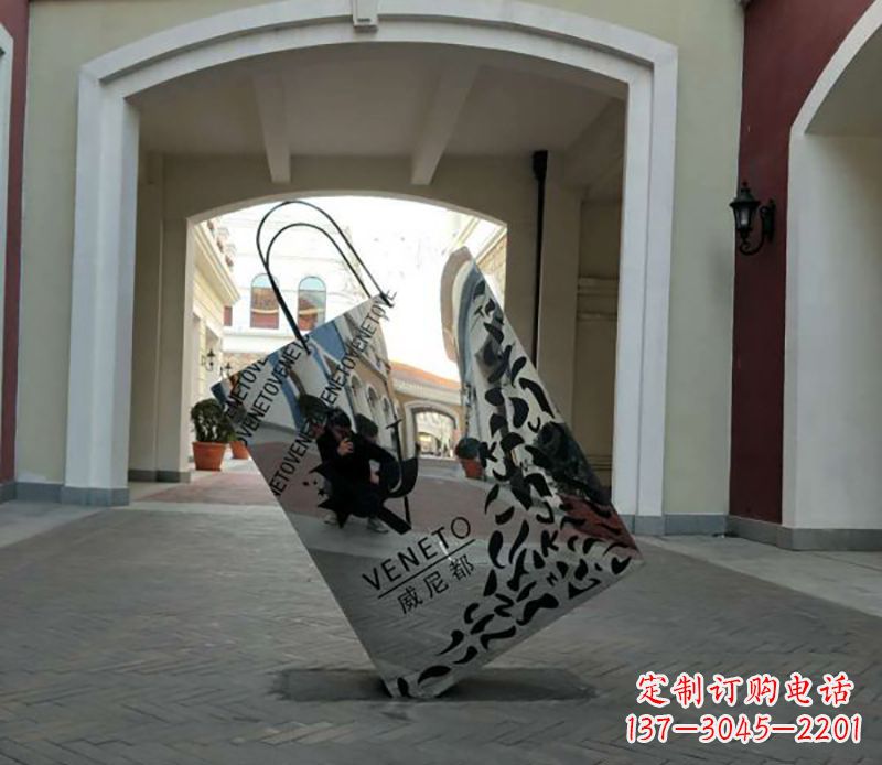 聊城不锈钢镂空购物袋雕塑——艺术精美的装饰品