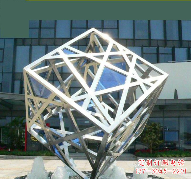 聊城不锈钢镂空魔方雕塑艺术与智慧的完美结合