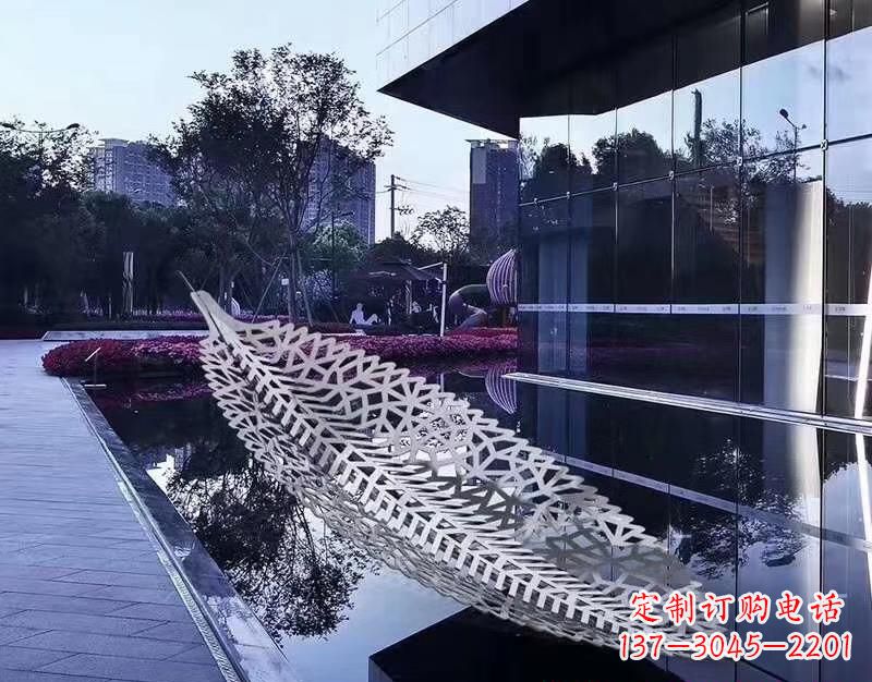 聊城不锈钢镂空树叶雕塑——精致美观的艺术精品