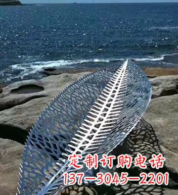 聊城不锈钢镂空树叶景观雕塑精致而又充满灵性
