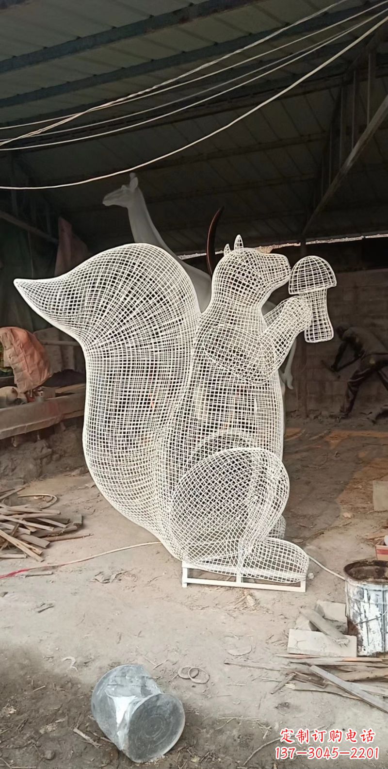 聊城不锈钢松鼠雕塑精美的艺术作品