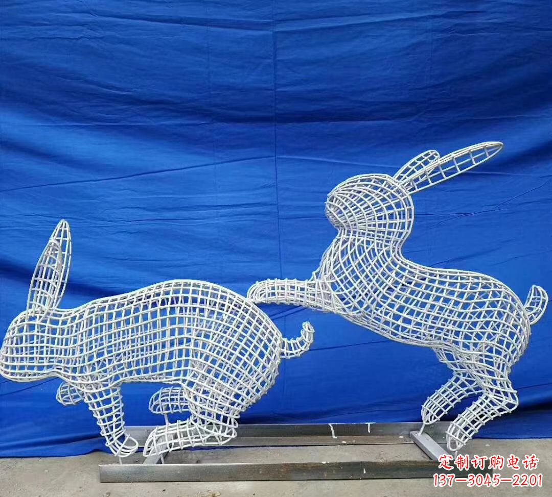 聊城不锈钢镂空兔子精美雕塑展现可爱