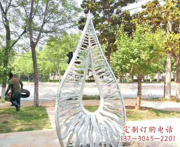 聊城精致不锈钢水滴雕塑