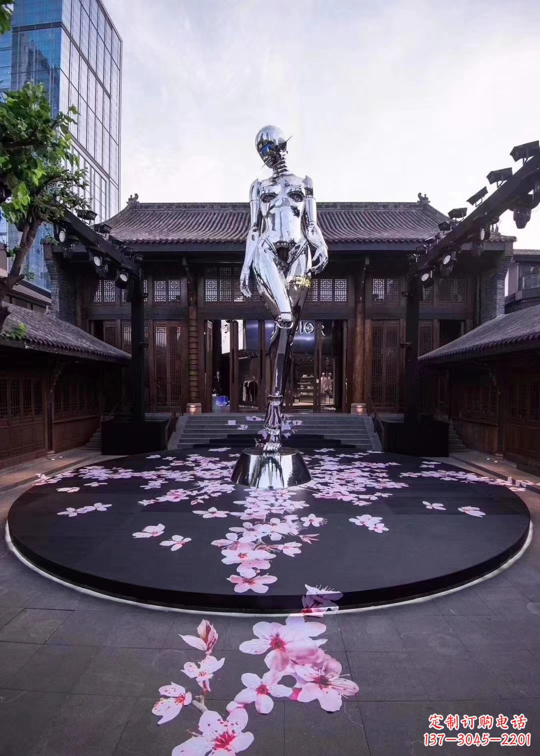 聊城美女雕塑点亮城市之美