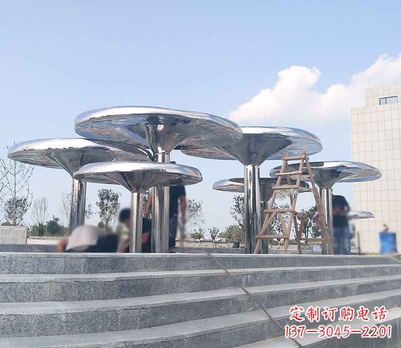 聊城艺术精美的不锈钢蘑菇公园雕塑