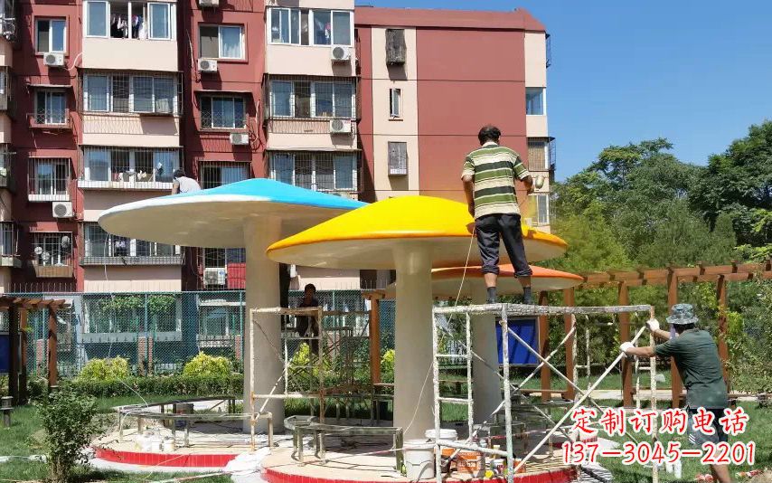 聊城不锈钢蘑菇凉亭——精美雕塑点缀绿意