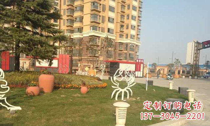 聊城不锈钢螃蟹雕塑精致美观的艺术之作