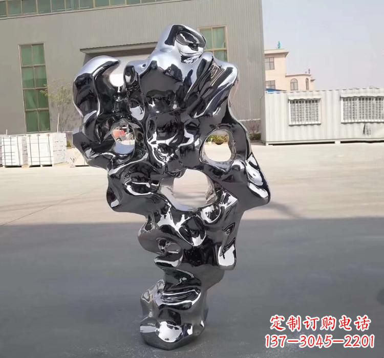 聊城太湖石雕塑精美的艺术瑰宝