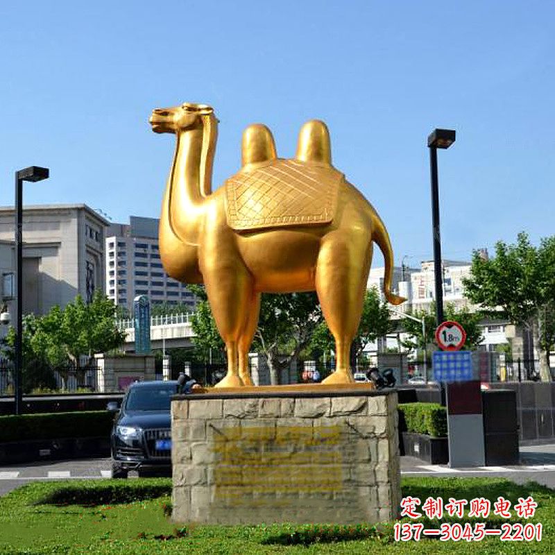 聊城不锈钢骆驼雕塑点缀城市绿化