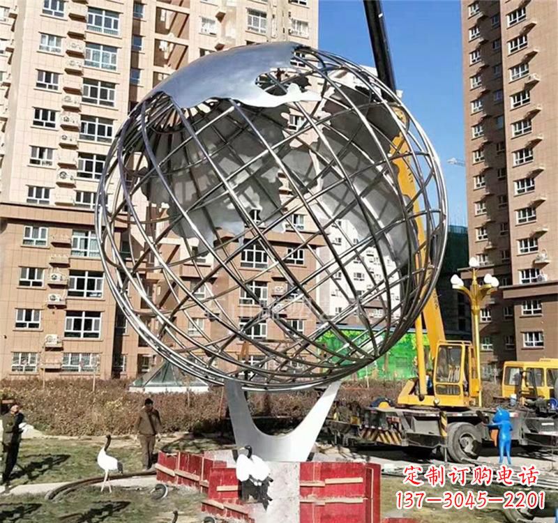 聊城不锈钢地球仪雕塑以艺术表达地球的美