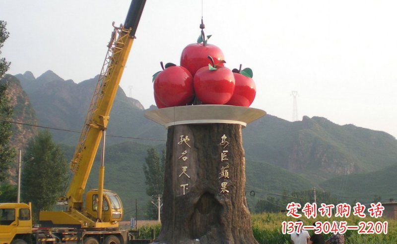 聊城不锈钢苹果雕塑艺术与科技的结合