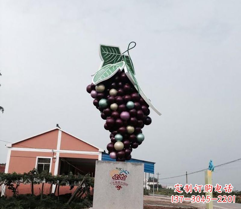 聊城精美绝伦的不锈钢葡萄雕塑