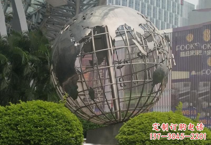 聊城不锈钢地球仪雕塑一个精美的艺术品