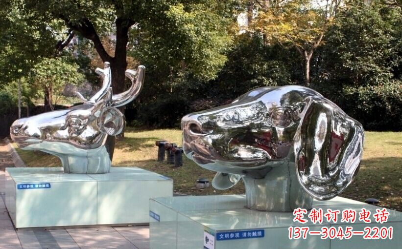 聊城十二生肖头像景观雕塑