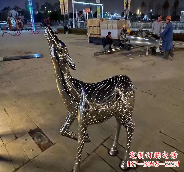聊城时尚优雅的不锈钢小鹿雕塑