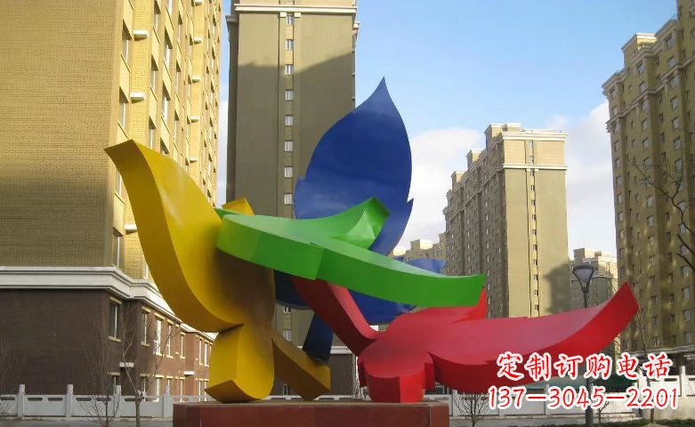 聊城不锈钢树叶景观雕塑美丽而精致