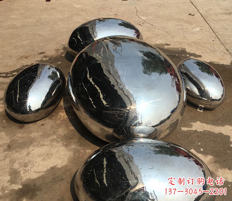 聊城精致灵动的不锈钢水滴雕塑