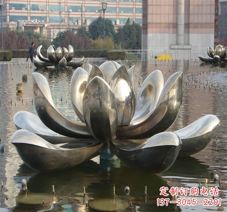 聊城不锈钢水景荷花雕塑质朴之美