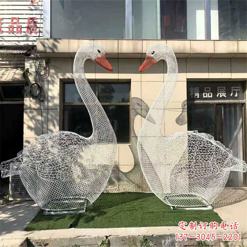 聊城不锈钢缩翅网格天鹅一对经典雕塑的传奇之美