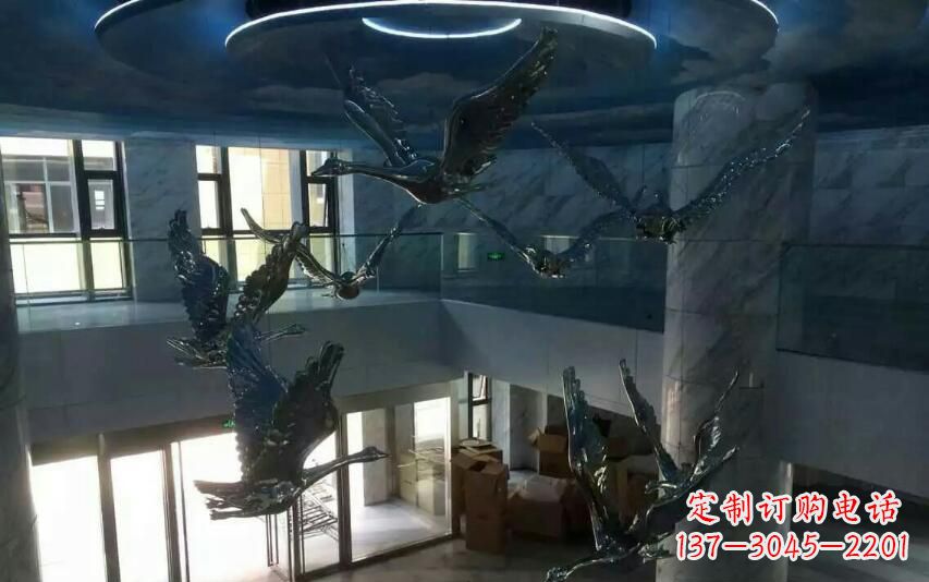 聊城不锈钢天鹅雕塑赋予室内空间灵动之美
