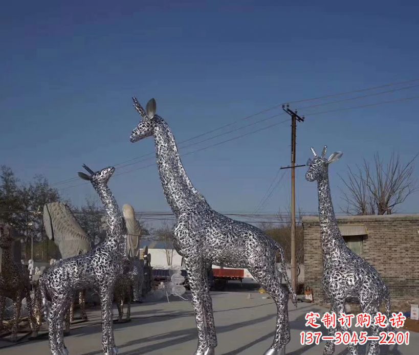 聊城不锈钢镂空雕塑长颈鹿