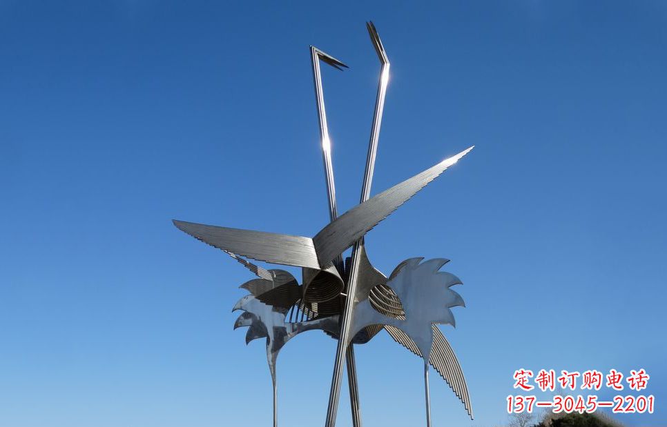 聊城不锈钢鸵鸟雕塑精美外形、传神表现