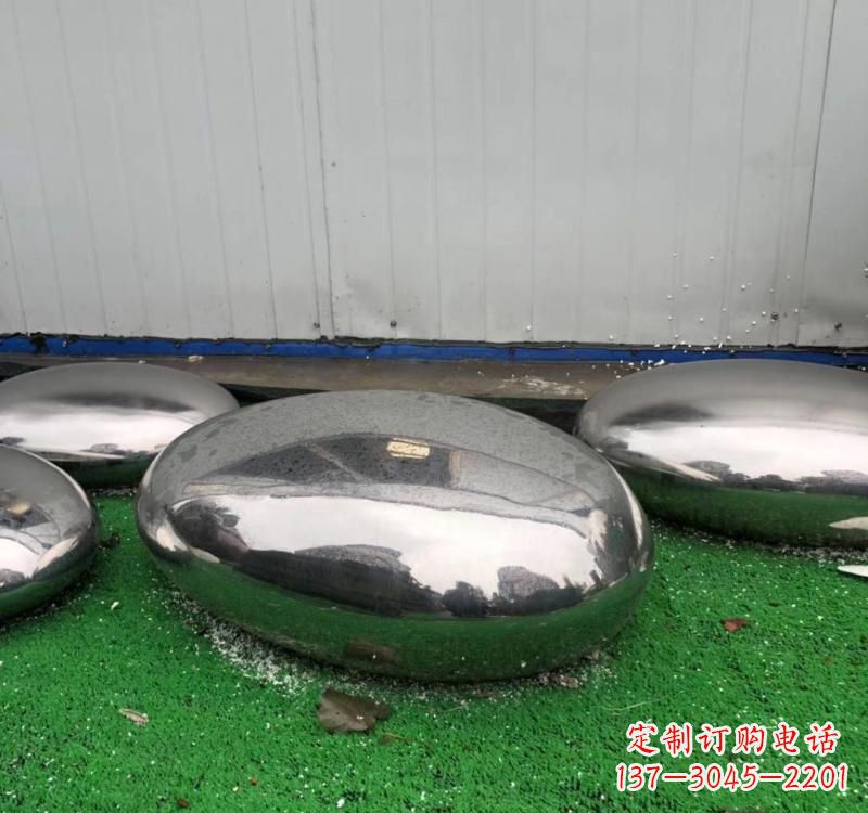 聊城不锈钢现代艺术鹅卵石雕塑