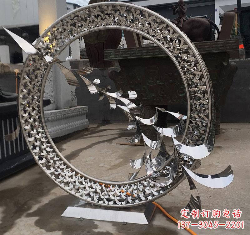 聊城不锈钢现代圆环雕塑——铸就艺术精粹